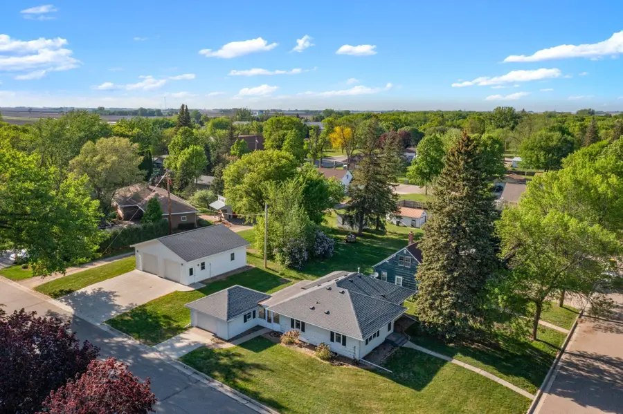 422 2nd Street Sw, Renville, MN 56284 - Image #2