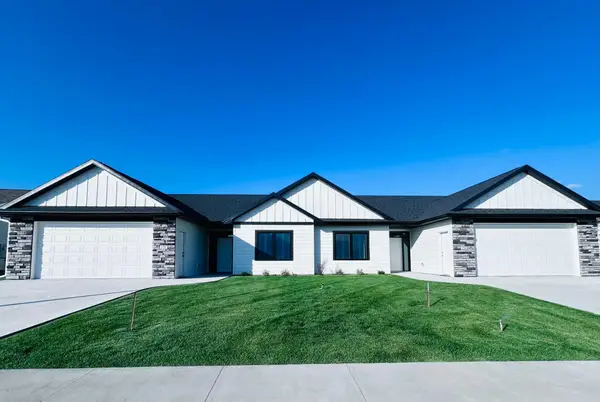 158 Sandstone Drive Nw, Eyota, MN 55934