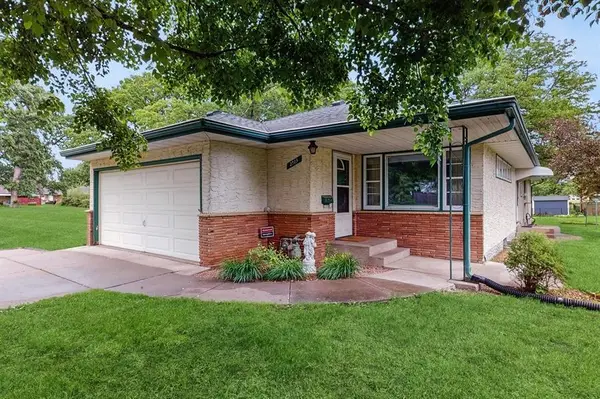 2913 Stinson Boulevard, Minneapolis, MN 55418