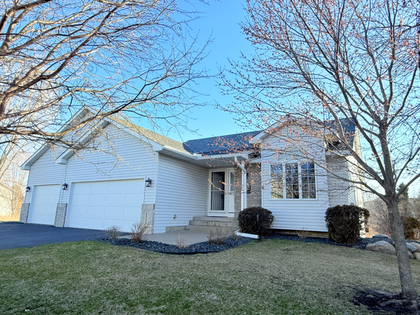 4635 19th Street Sw, Forest Lake, MN 55025