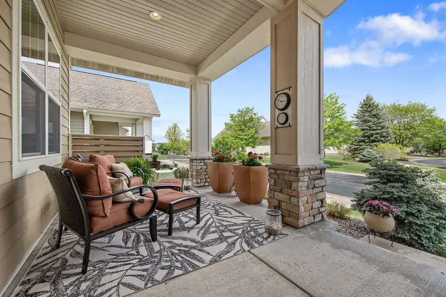 15869 Eastbend Way, Apple Valley, MN 55124 - Image #3