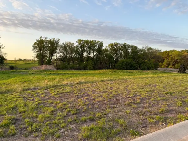 7984 207th Street E, Prior Lake, MN 55372