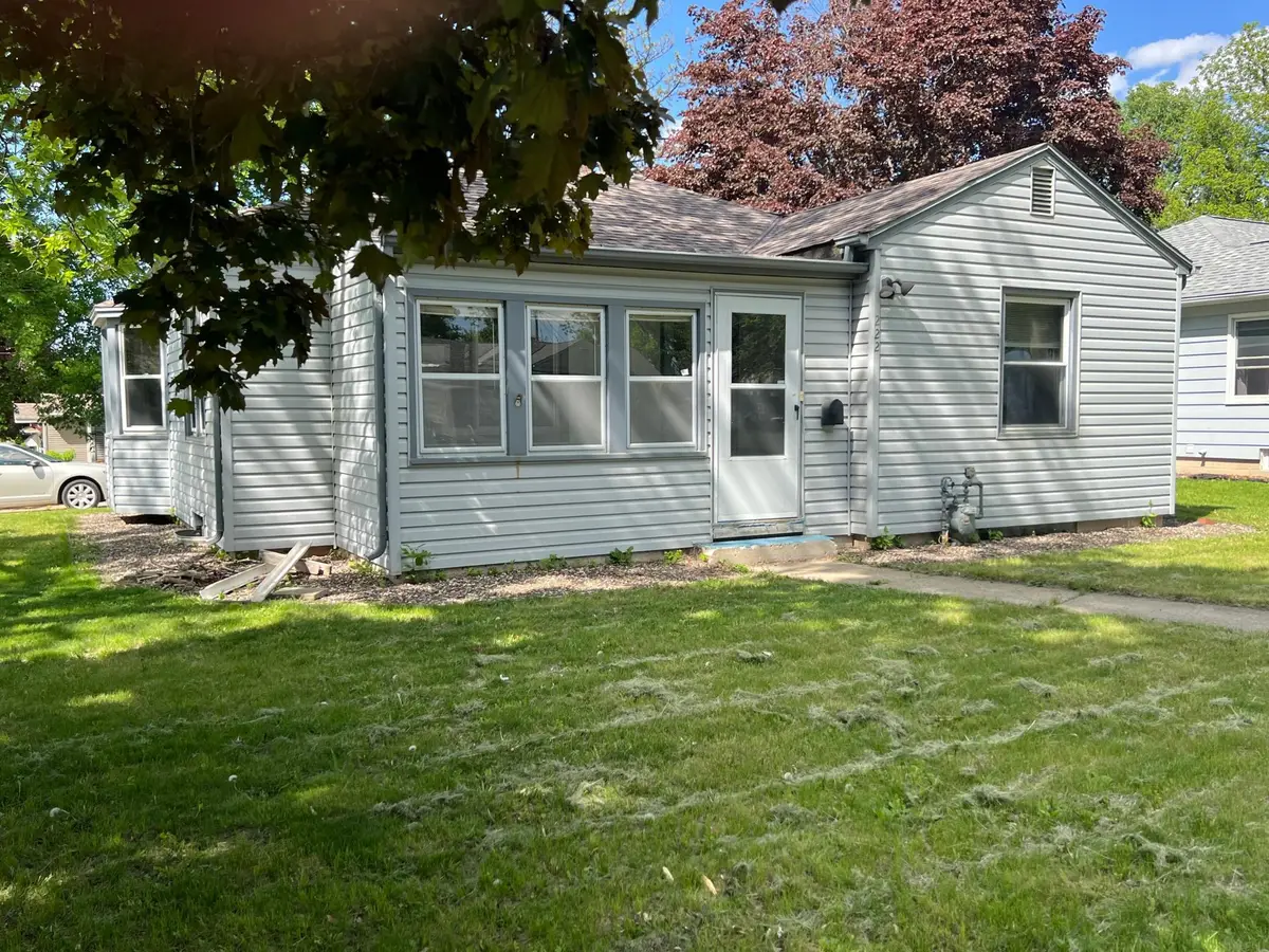 222 W Mckinley Street, Owatonna, MN 55060 - Image #1