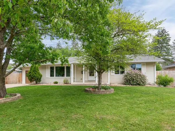 511 Woodley Street E, Northfield, MN 55057