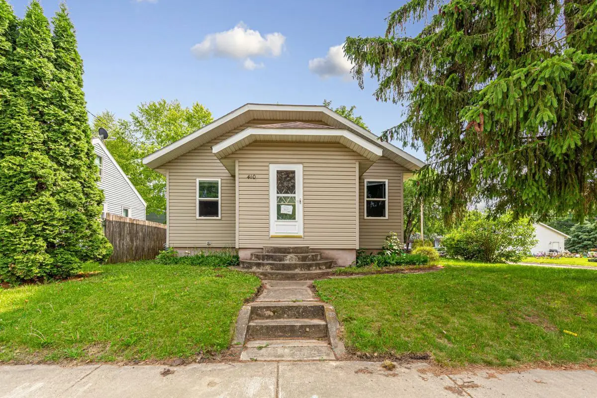 410 Spruce Avenue Nw, Montgomery, MN 56069 - #1
