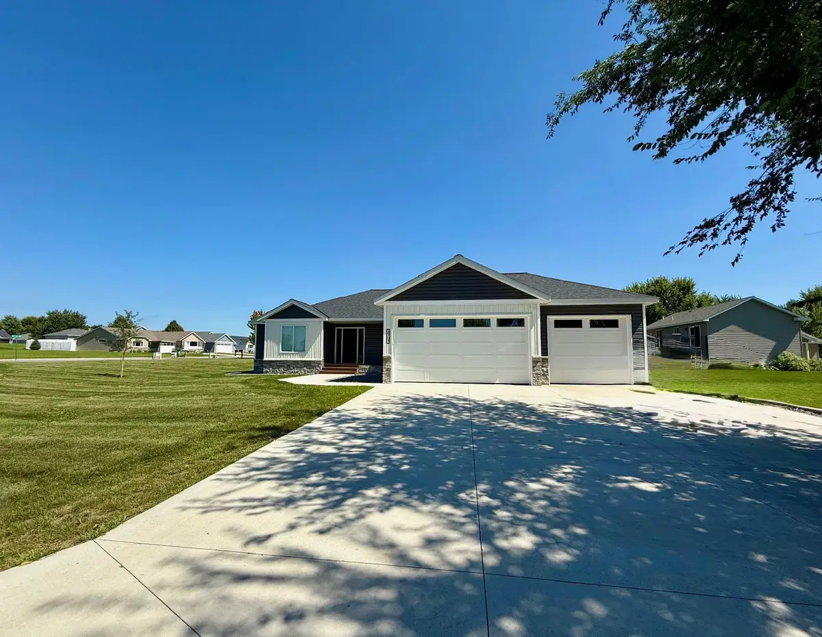 1707 17th Street Nw, Willmar, MN 56201 - #1