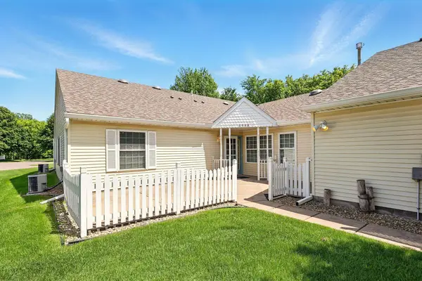 6908 Inverness Trail #32, Inver Grove Heights, MN 55077