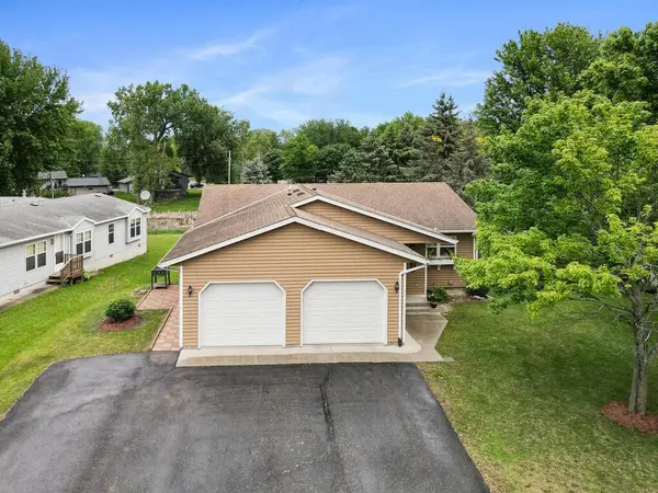 210 Knollwood Street W, Annandale, MN 55302