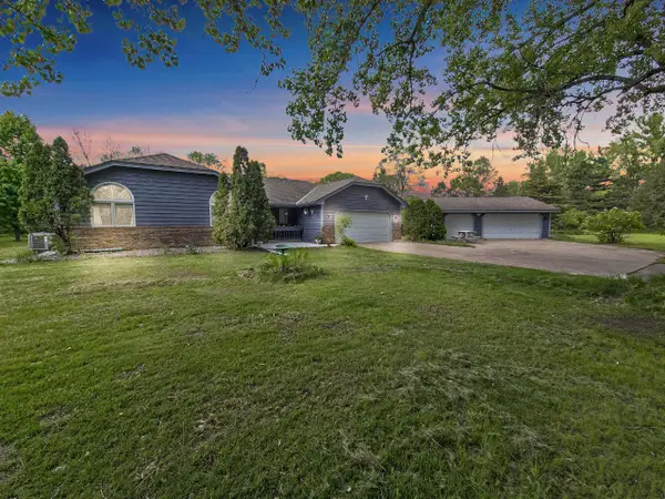 15710 Fox Street Nw, Andover, MN 55304