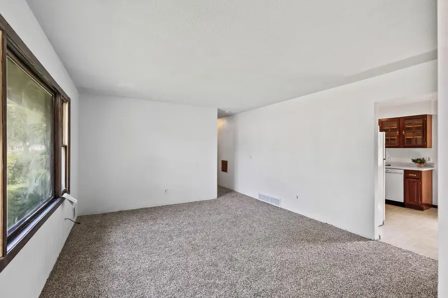 20550 Iceland Avenue, Lakeville, MN 55044 - #2