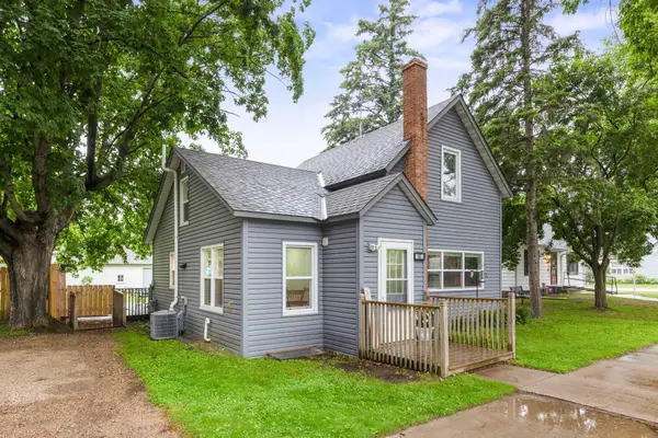 35 Hickory Street N, Lester Prairie, MN 55354