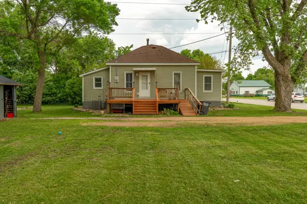 301 1st Street E, Vernon Center, MN 56090