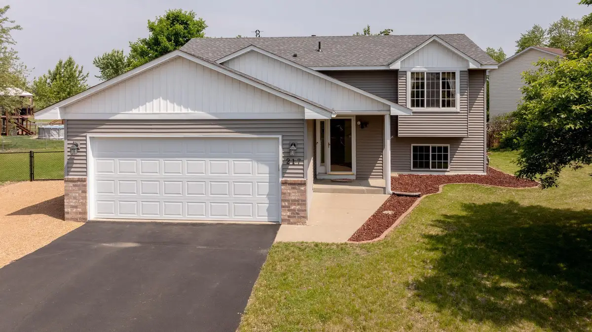 217 Hickory Lane E, Shakopee, MN 55379 - Image #1