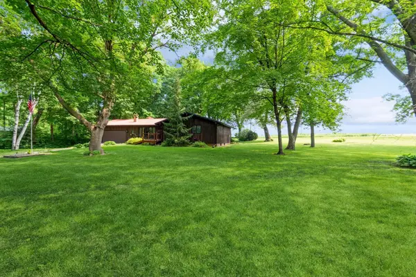 2584 County Road 33 Se, Buffalo, MN 55313