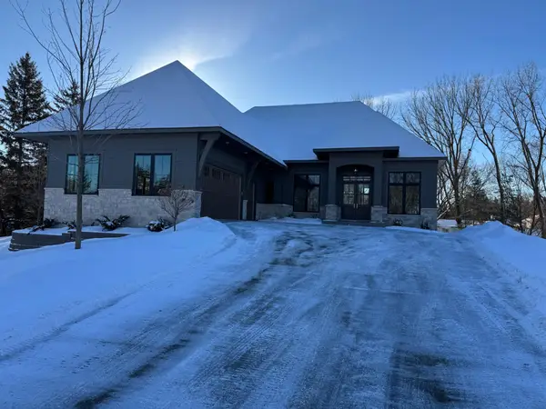 12803 Woodhaven Place, Minnetonka, MN 55305