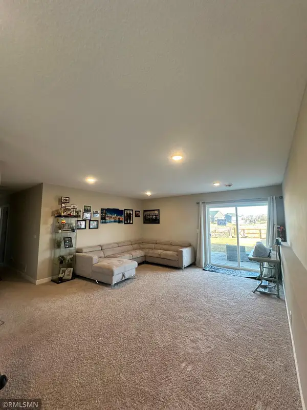 1004 NE Triumph Trail Ne, Isanti, MN 55040