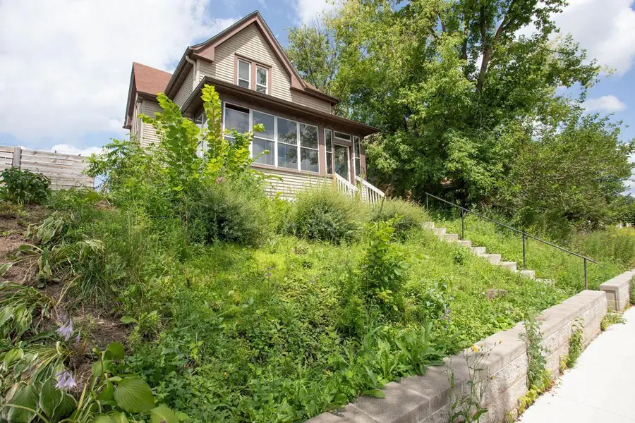 1011 Minnehaha Avenue E, Saint Paul, MN 55106 - #2