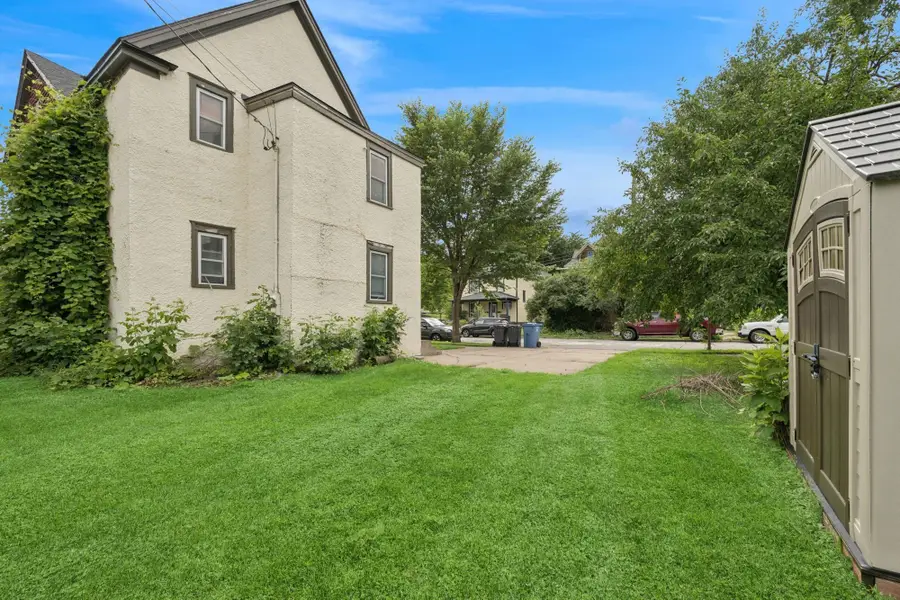 2224 4th Avenue N, Minneapolis, MN 55405 - #2