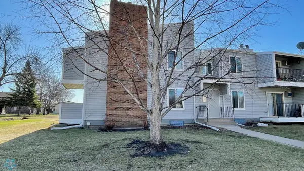 2440 15th Street S #B14, Fargo, ND 58103