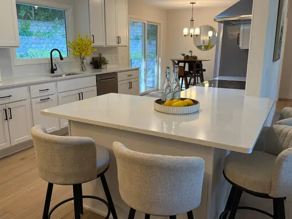 2611 Kyle Avenue N, Golden Valley, MN 55422