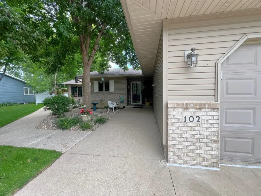 102 Mayfair Avenue, New London, MN 56273 - #2