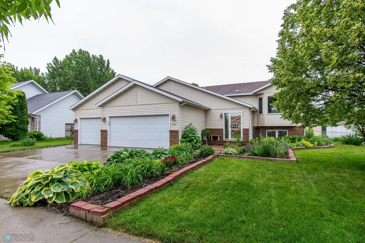 609 4th Avenue Nw, Dilworth, MN 56529 - Image #1