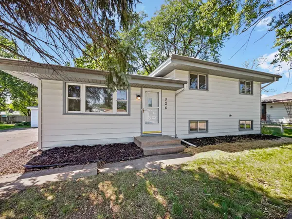 926 38th Avenue, Anoka, MN 55303