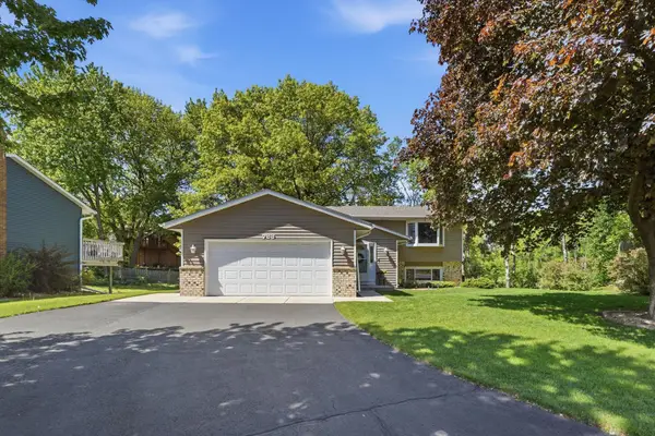 783 Bur Oak Court, Vadnais Heights, MN 55127