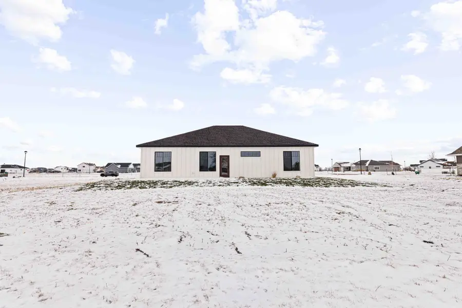 215 Emma Court, Mapleton, ND 58059 - Image #3