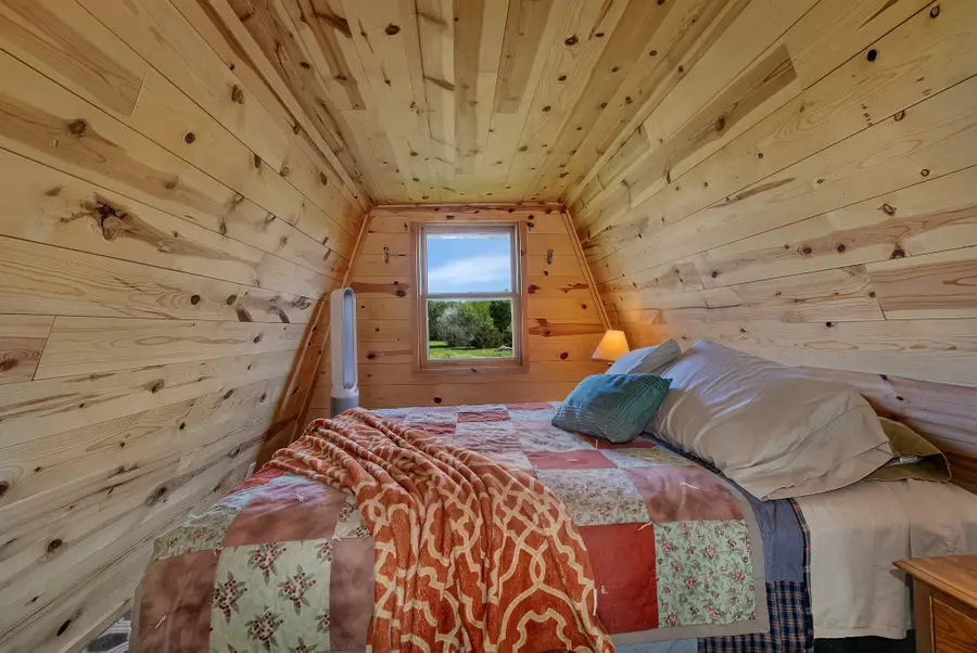 196633 County Road 9 Ne, New London, MN 56273 - #2