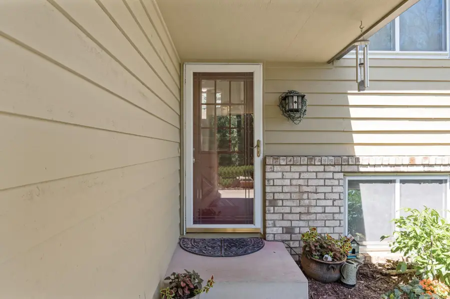 8508 Park Knoll Circle, Minneapolis, MN 55438 - Image #3