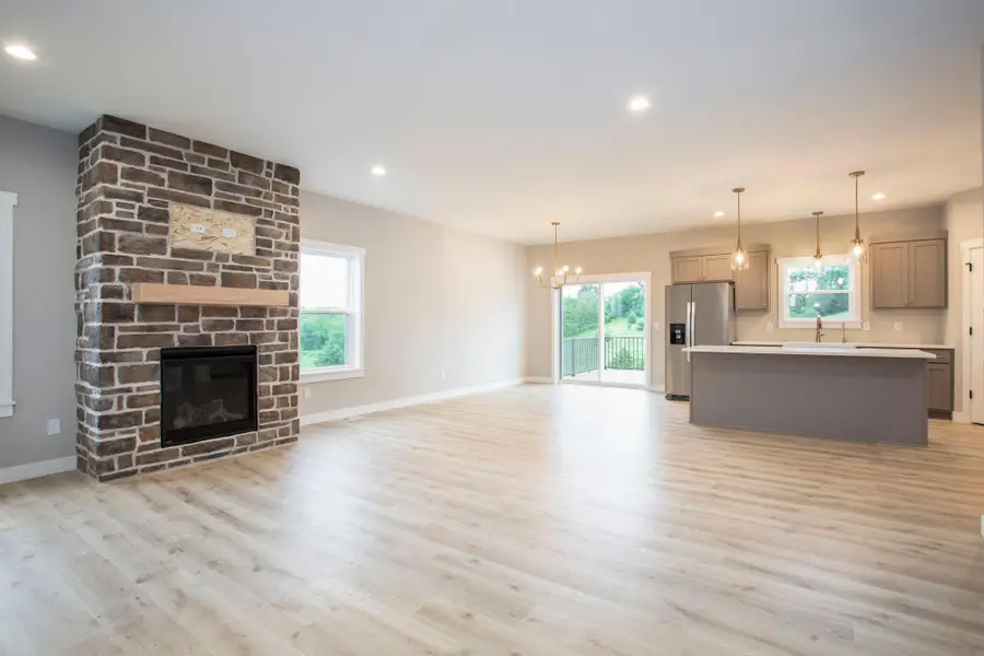 738 Magoo Road, Hudson, WI 54016 - Image #2