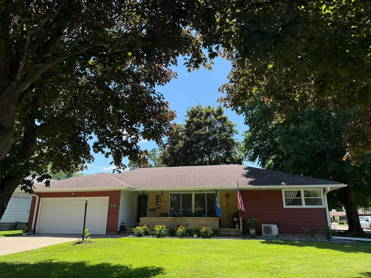 498 7th Street Sw, Wells, MN 56097 - #1
