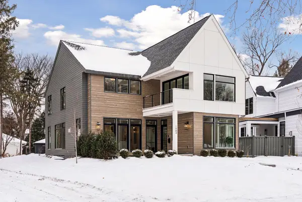 1984 Kenwood Parkway, Minneapolis, MN 55405