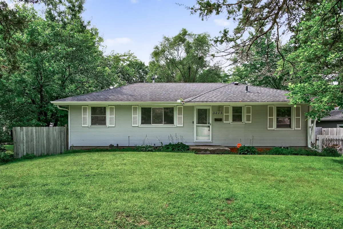 3213 W Old Shakopee Road, Minneapolis, MN 55431 - Image #1