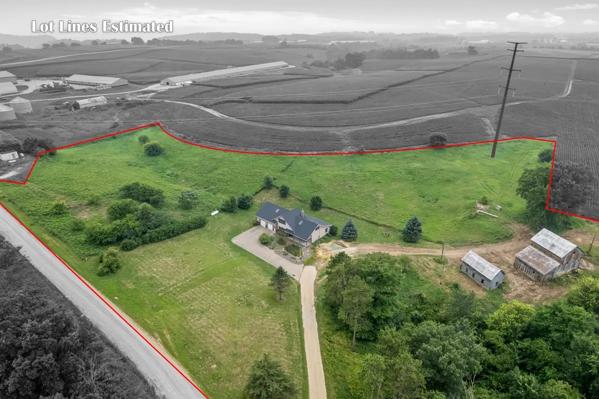 S3093 Baertsch Valley Road, Fountain City, WI 54629 - Image #1