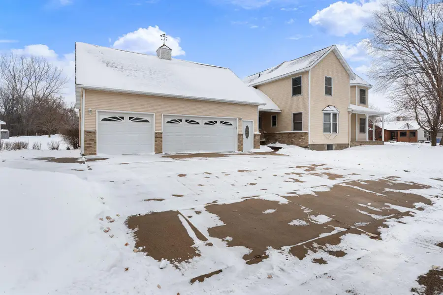 1299 Bellflower Lane Ne, Owatonna, MN 55060 - Image #2