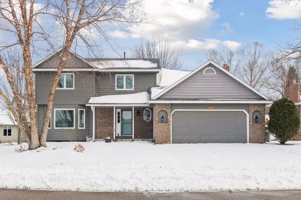 475 Oakhill Road, Chaska, MN 55318