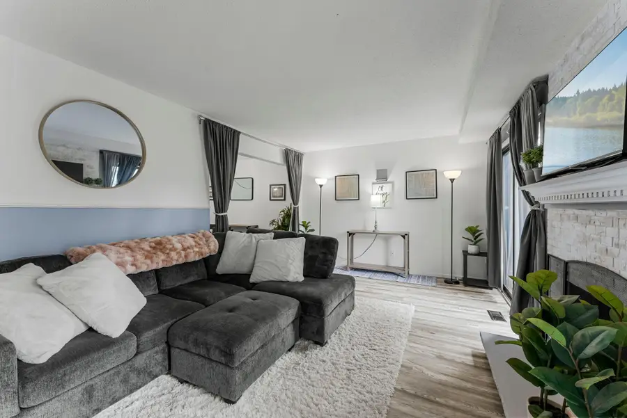 1158 Landmark Trail N, Hopkins, MN 55343 - Image #3