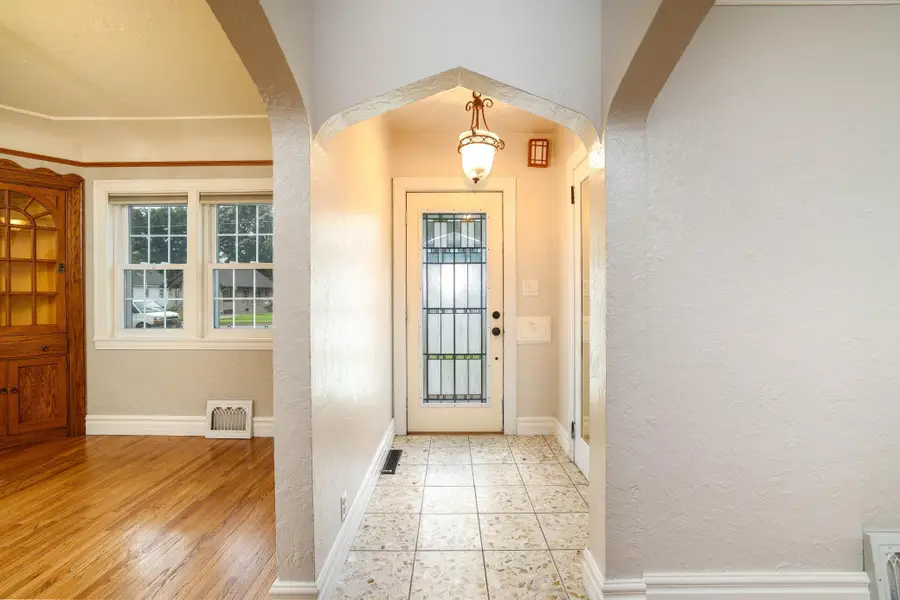 1010 8th Avenue Nw, Austin, MN 55912 - Image #2