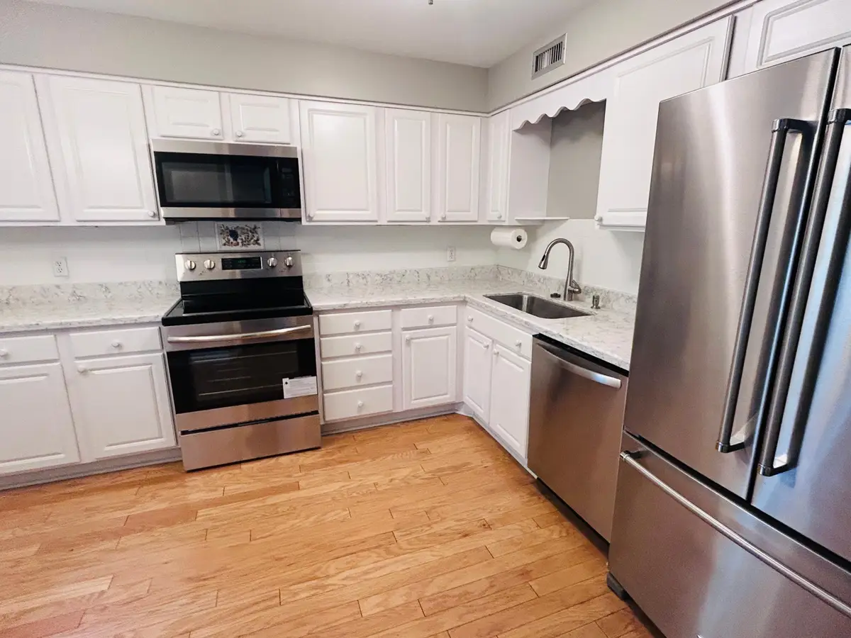 1860 Eagle Ridge Drive #W303, Mendota Heights, MN 55118 - Image #1