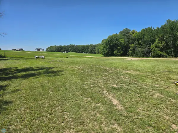 18589 Jarrett Drive, Audubon, MN 56511