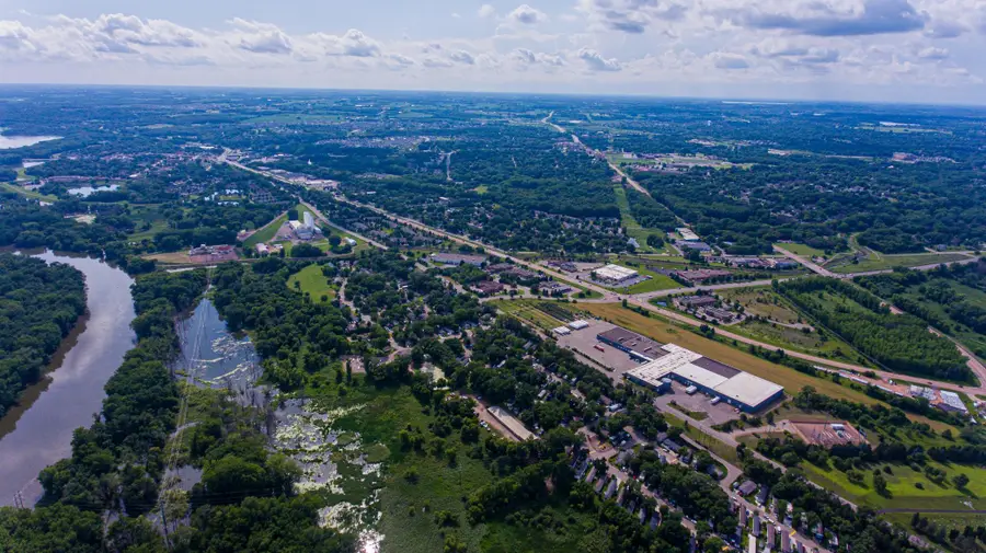 XX1 Flying Cloud Dr., Chanhassen, MN 55386 - #3