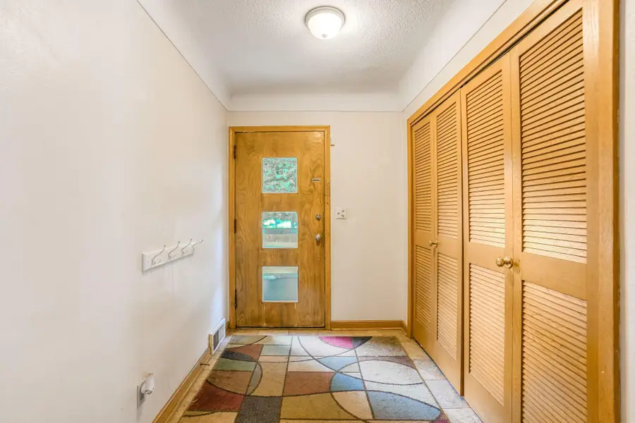 1941 Dodd Road, West Saint Paul, MN 55118 - Image #3