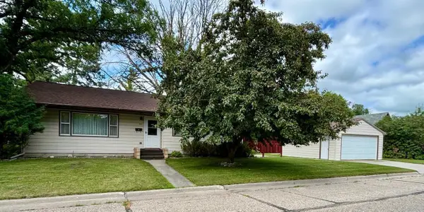 722 Kendall Avenue S, Thief River Falls, MN 56701