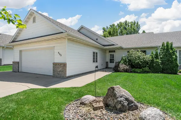 855 22nd Street Se, Owatonna, MN 55060