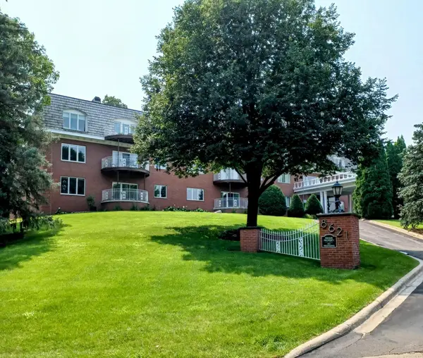 8621 Basswood Road #23, Eden Prairie, MN 55344