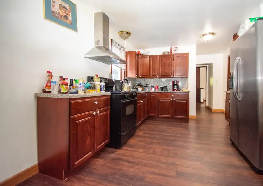 980 3rd Street E, Saint Paul, MN 55106 - Image #3