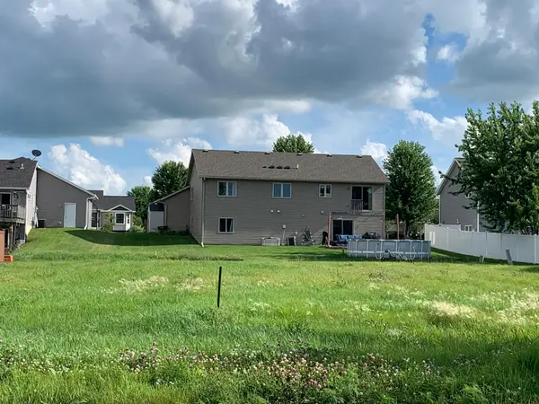 2574 Stony Creek Drive, Owatonna, MN 55060