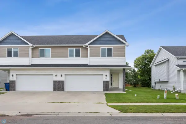 2239 35th Street Circle S, Moorhead, MN 56560